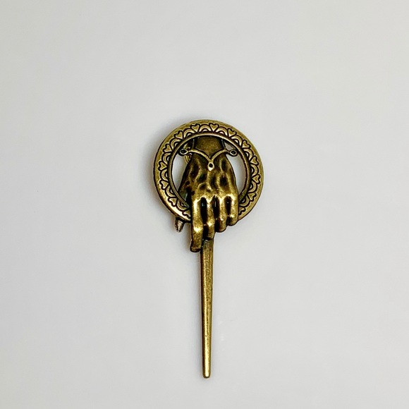 HAND OF THE QUEEN KING PIN - Bronze or Silver 🐉 - Picture 2 of 3